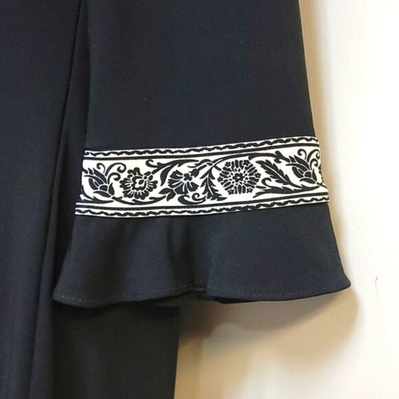 Maggy L Black Stretch Dress w/ White Floral Design - Picture 6 of 8